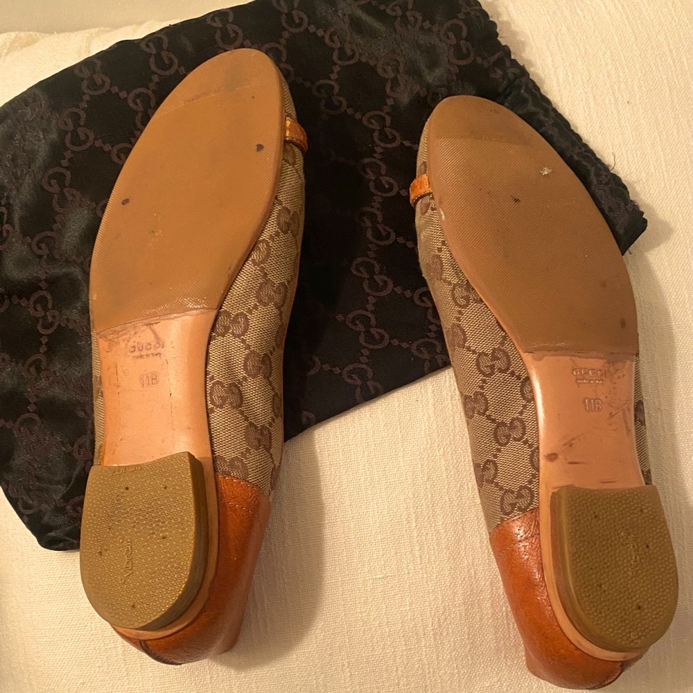 Gorgeous GUCCI Classic GG logo Flats• VINTAGE from the 90s . Size 11B - Picture 10 of 12